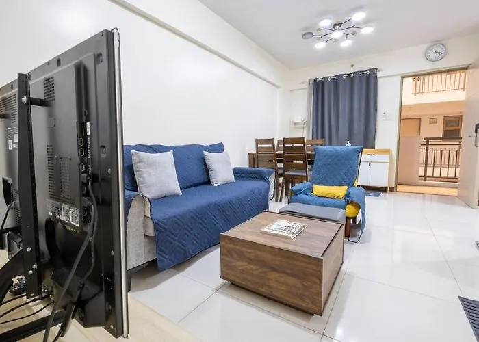 2Br Fully Air-Conditioned Staycation Plus Free Parking
